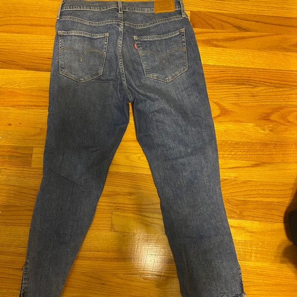 LEVIS JEANS - Picture 2 of 4